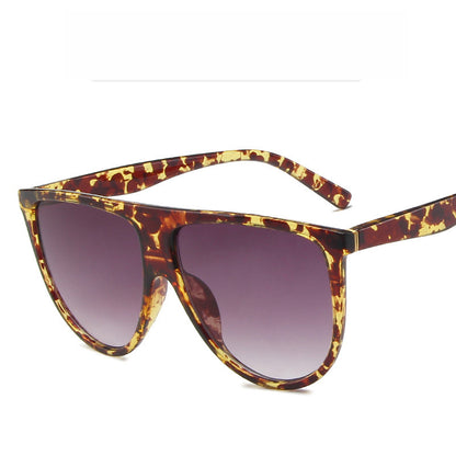 Large frame ins sunglasses one-piece sunglasses for women Personalized beach catwalk Internet celebrity glasses trend