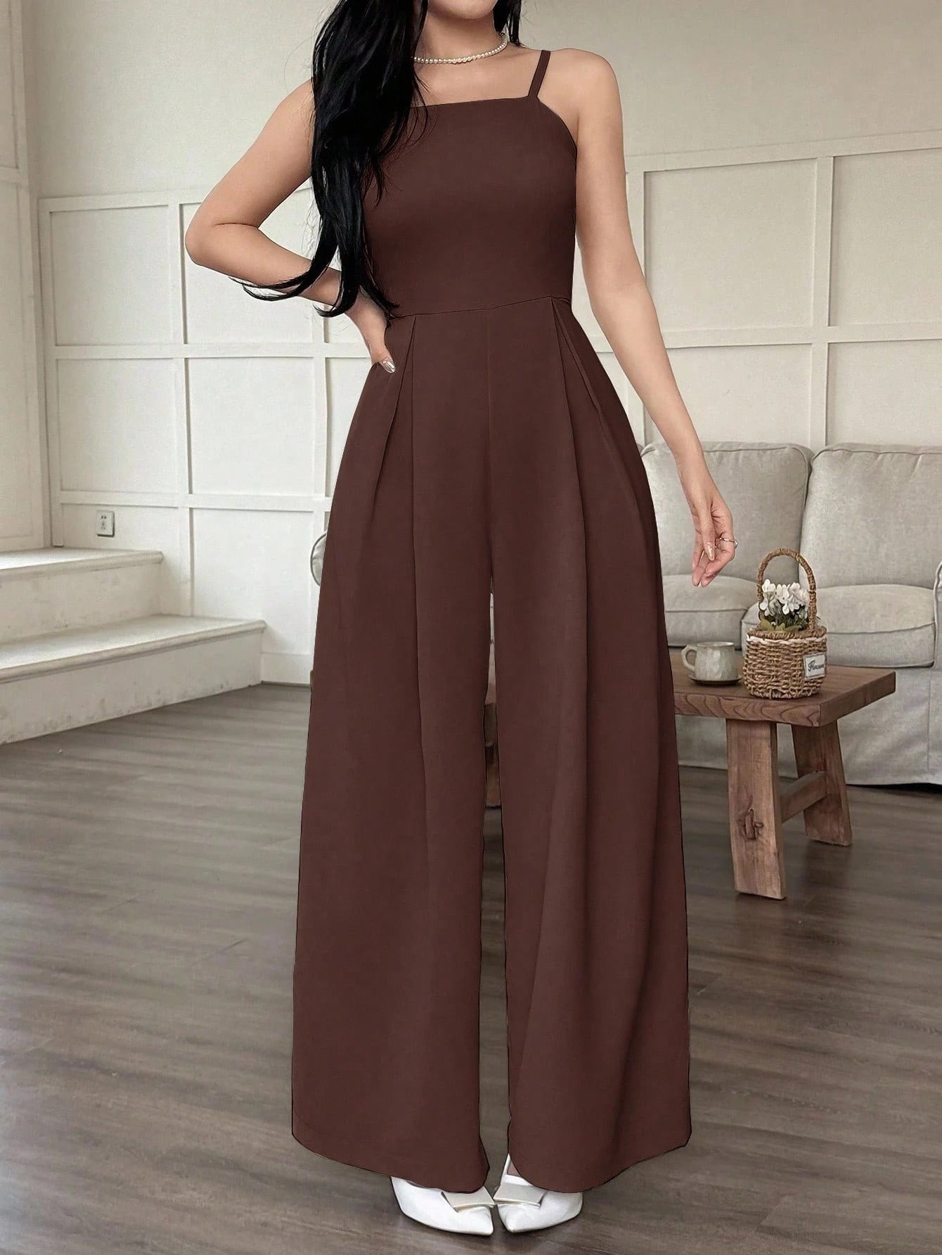 Sleeveless loose jumpsuit