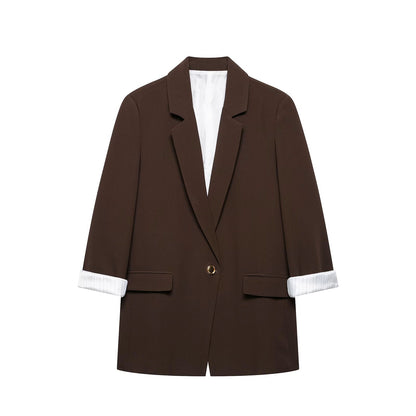 Elegant and casual loose fitting small suit jacket