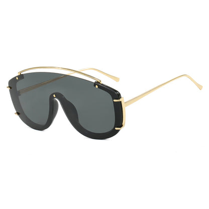 Trendy large frame one-piece sunglasses with a metallic high-end feel, Instagram sunglasses with personalized outdoor internet celebrity sunglasses
